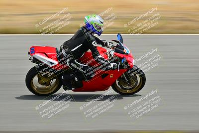 media/May-31-2025-Classic Track Day (Sat) [[da23ab3028]]/Group C/Session 4 (Turns 4 and 6)/